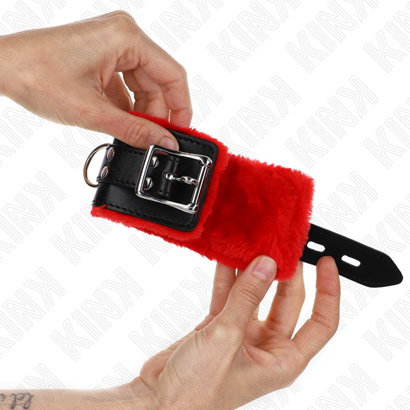 KINK - FUR LINED WRIST RESTRAINTS WITH SQUARE HOLES RED AND BLACK BELT ADJUSTABLE 17-29 CM X 6 CM