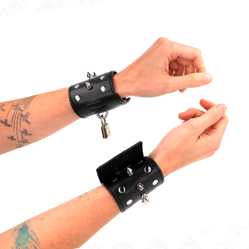 KINK - RESTRICCIONES DE MUÑECAS PUNK CON PINCHOS 25 X 6 CM