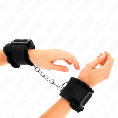 KINK - FURRY LINED WRIST RESTRAINTS BLACK ADJUSTABLE 17-31 CM X 7 CM